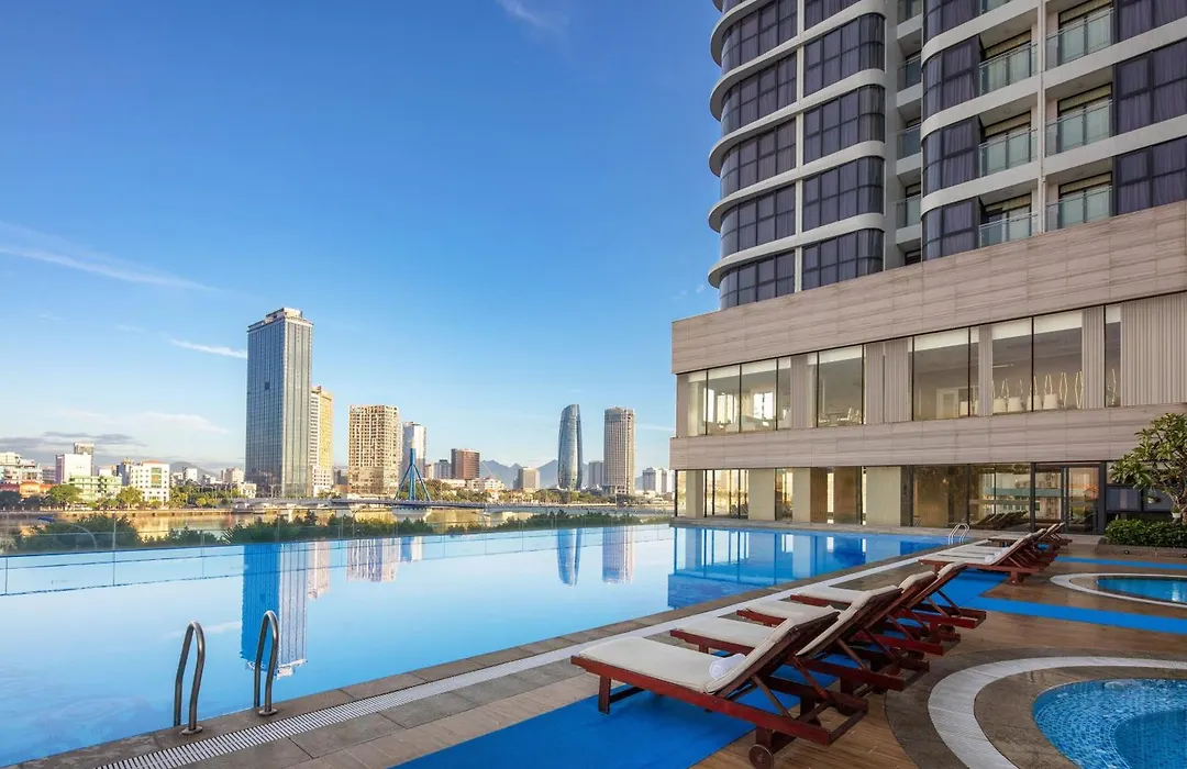 Meliá Vinpearl Danang Riverfront-1